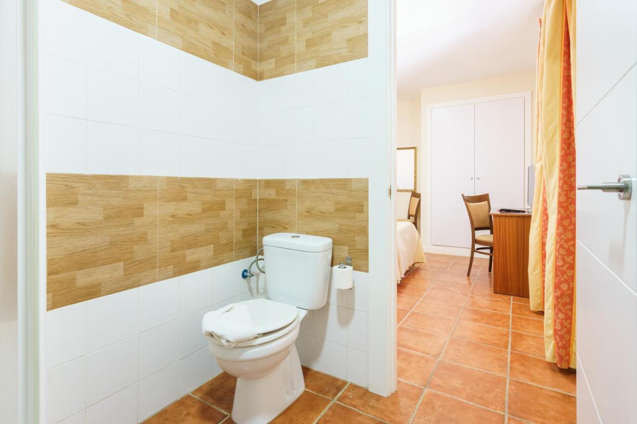 Hotel Carlos V Jerez By Vivere Stays Jerez de la Frontera Esterno foto